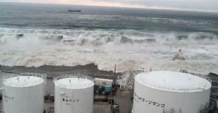 2011年3月11日地震引发的海啸冲向了福岛核电站，日本工程师却说：“放心，我们
