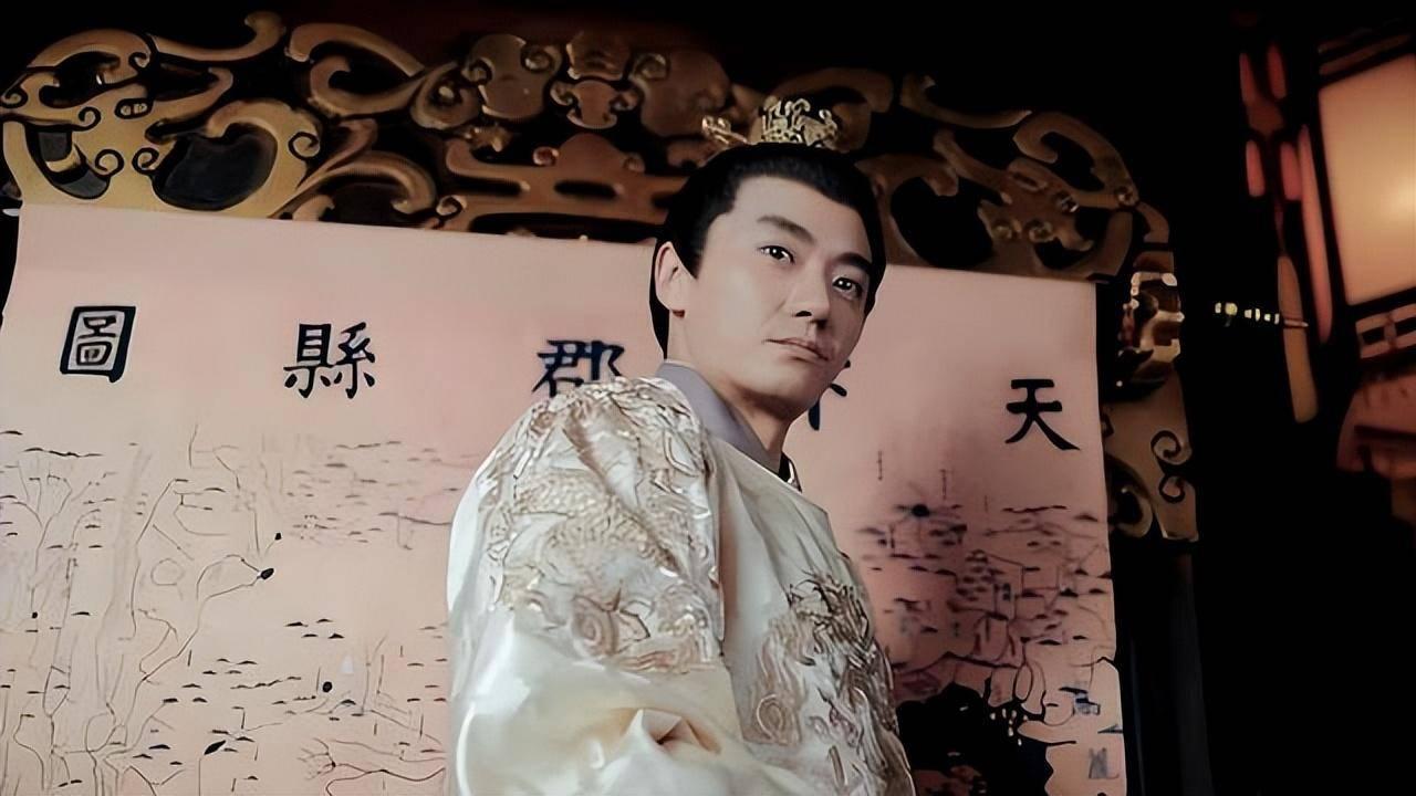 从武则天4个儿子的继承顺位可以看出，朱允炆就是朱标的嫡子，朱元璋的嫡孙。

一直