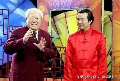 三登央视春晚，刘俊杰用烟火相声，温暖几代团圆夜✨
 
提起春晚舞台上接地气的相声