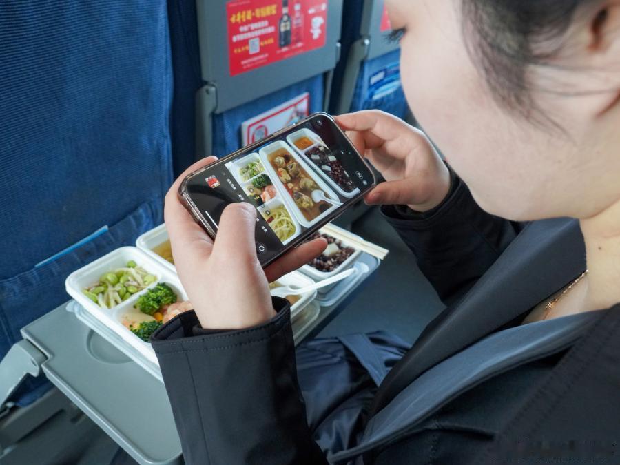 【合肥南站一碗好饭暖心行动启动  首次推出11款“养生主题套餐”】2月2日，合肥