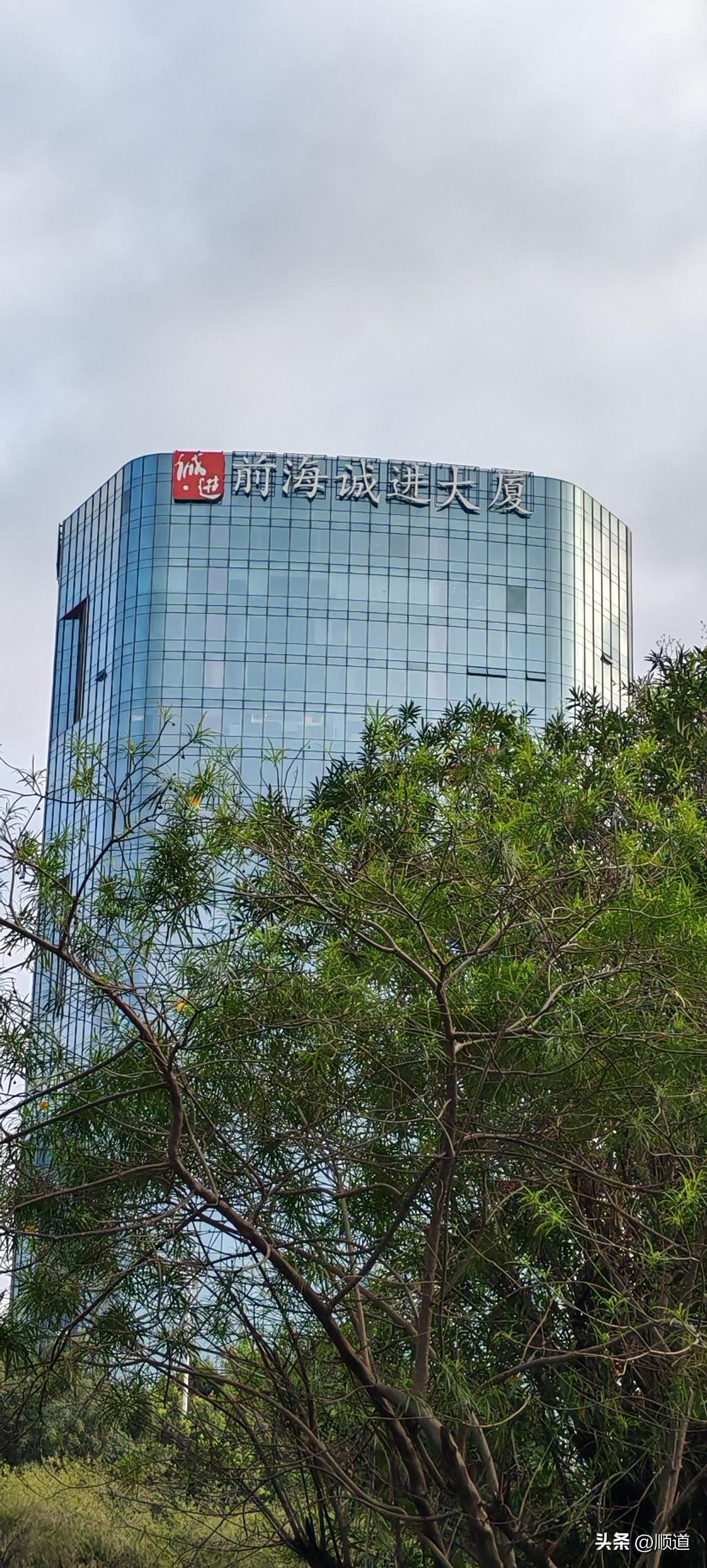 现在是早上3点14分，昨天休息，虽然傍晚出去骑了两小时的自行车，去了来深圳的落脚