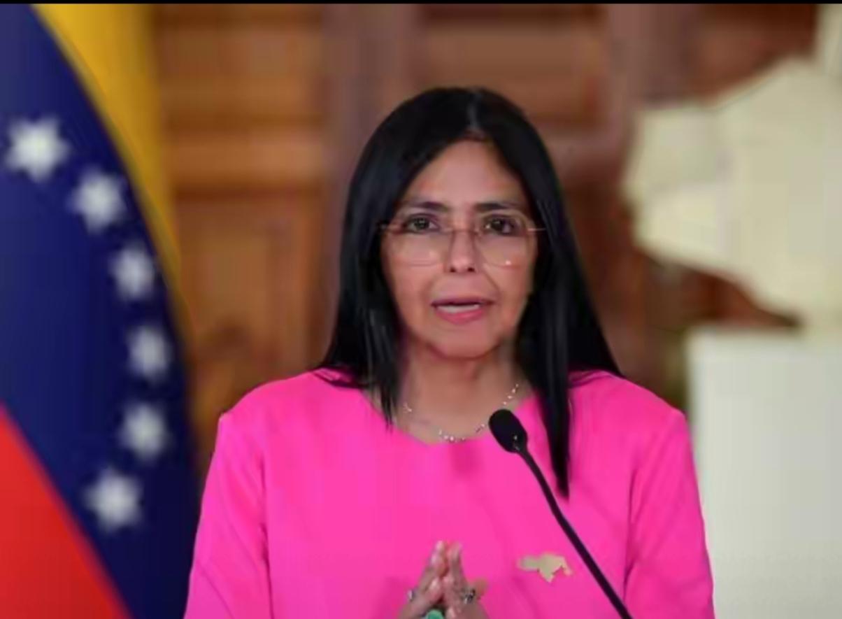 卑躬屈膝未必就能够得到尊重，委内瑞拉代总统呼吁国民对美国放下仇恨。
      