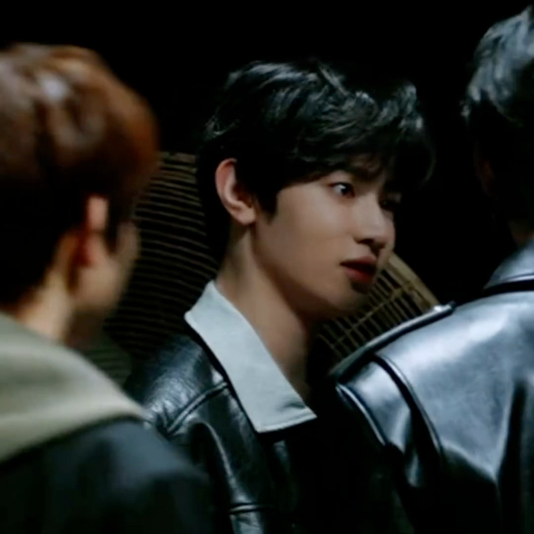 章昊受惊吓 章昊相关更新 受惊吓的小熊猫昊昊 太可爱啦