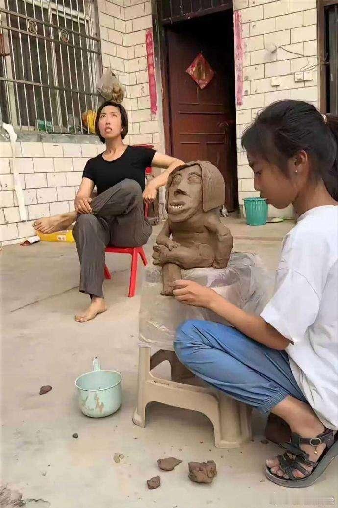 这个小女孩天赋好强 ​ ​​​
