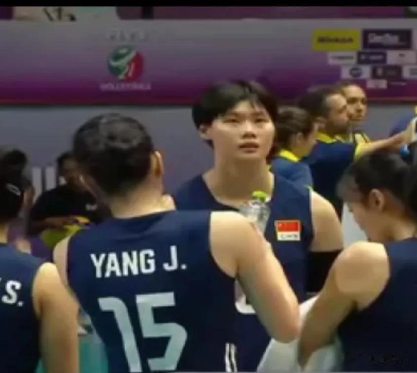 中国女排u21队，世锦赛半决赛3-2击败巴西女排，一路凯歌杀进决赛。曾洁雅你是大