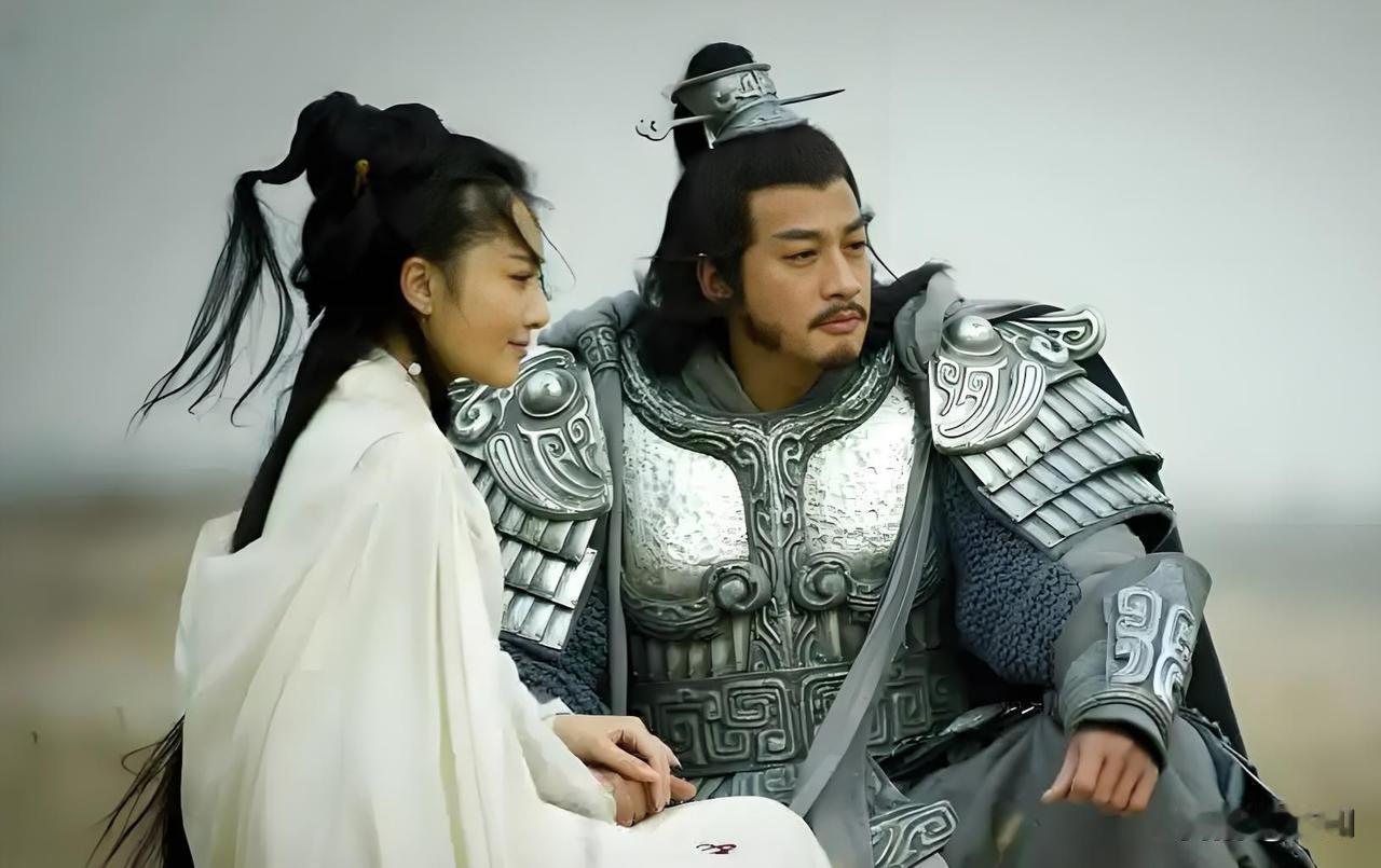同样是演“项羽与虞姬”，这三版哪组演的最好？
何润东／李依晓      冯绍峰／