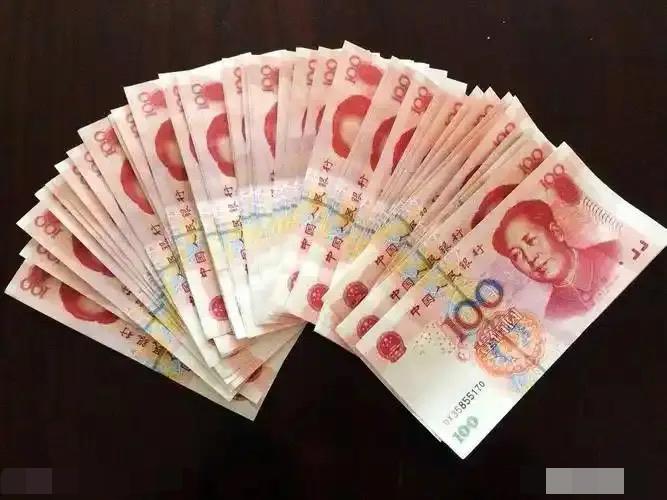 真的太振奋人心！

人民币迎来大幅升值，这波实打实的全民红利，直接跟我们每个人的