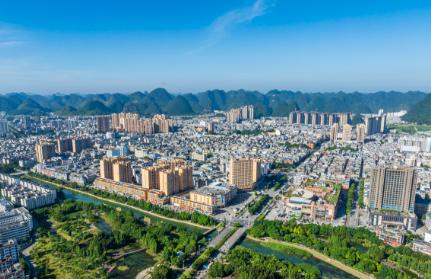 今天咱们来聊一所很多人可能不太熟悉、但性价比真的非常高的公办大专——六盘水职业技