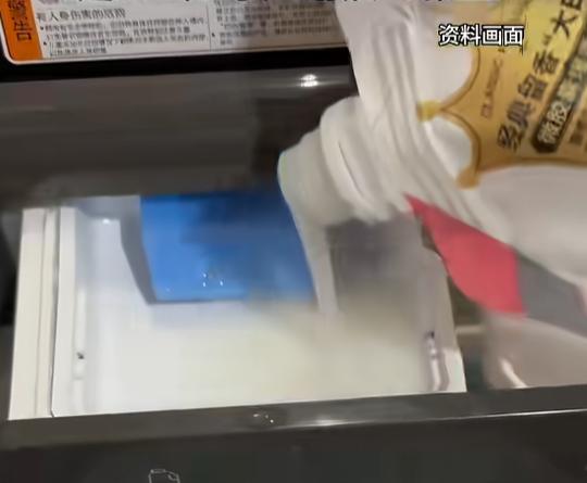 “悲剧还是发生了！”10月23日报道，广东深圳，一女子是过敏体质，为了防病菌，她