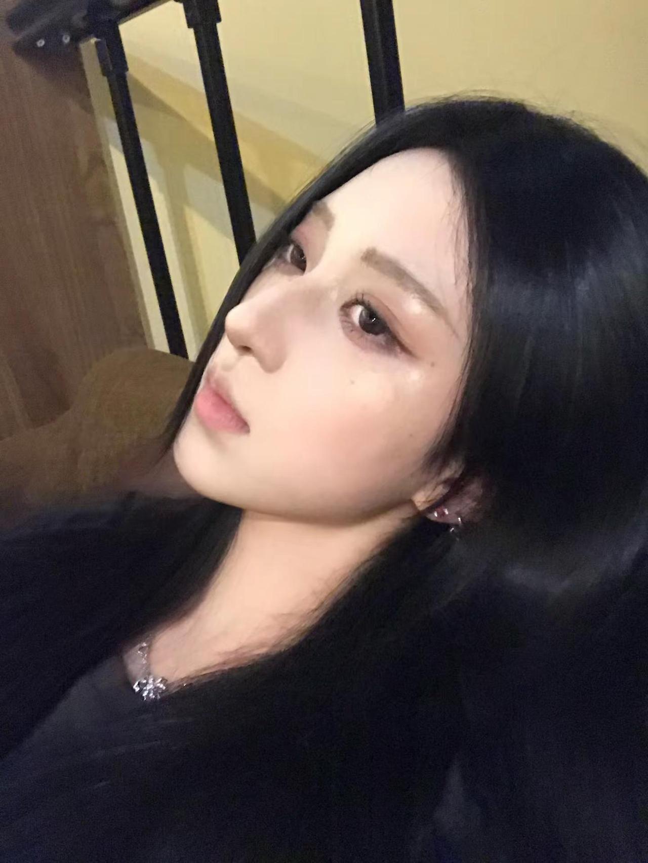 发质特好的感觉。黑长直