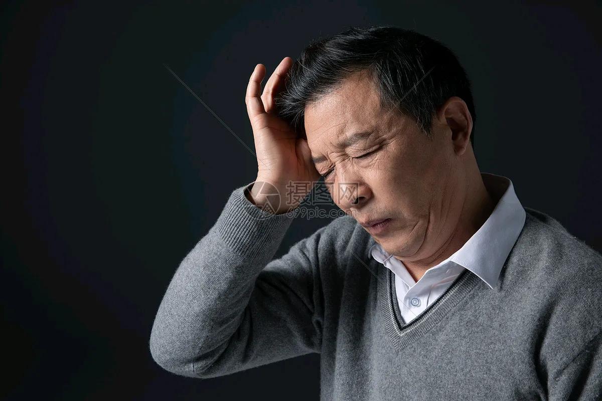 头疼，实为内脏发出的警示信号！！！

1、巅顶疼痛
需着重调理肝脏，这往往源于肝