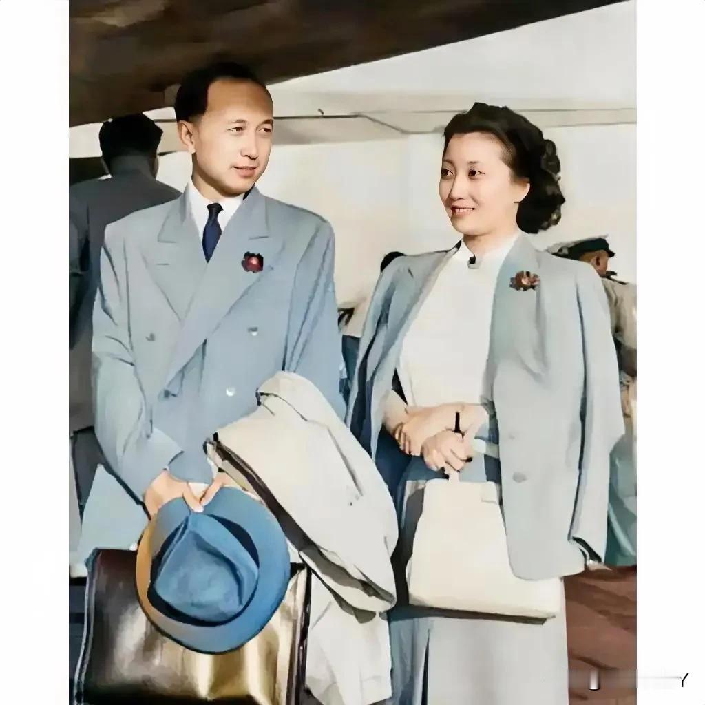 钱学森夫妻二人度蜜月时的珍贵合影，摄于1947年。都收藏起来吧！