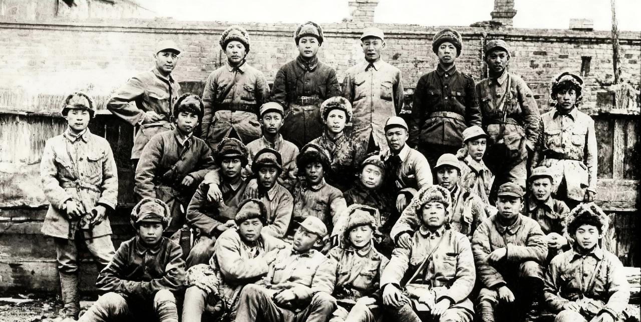 说起大土匪座山雕，我们必然想起《智取威虎山》的桥段:杨子荣，曲波……，然后是他们