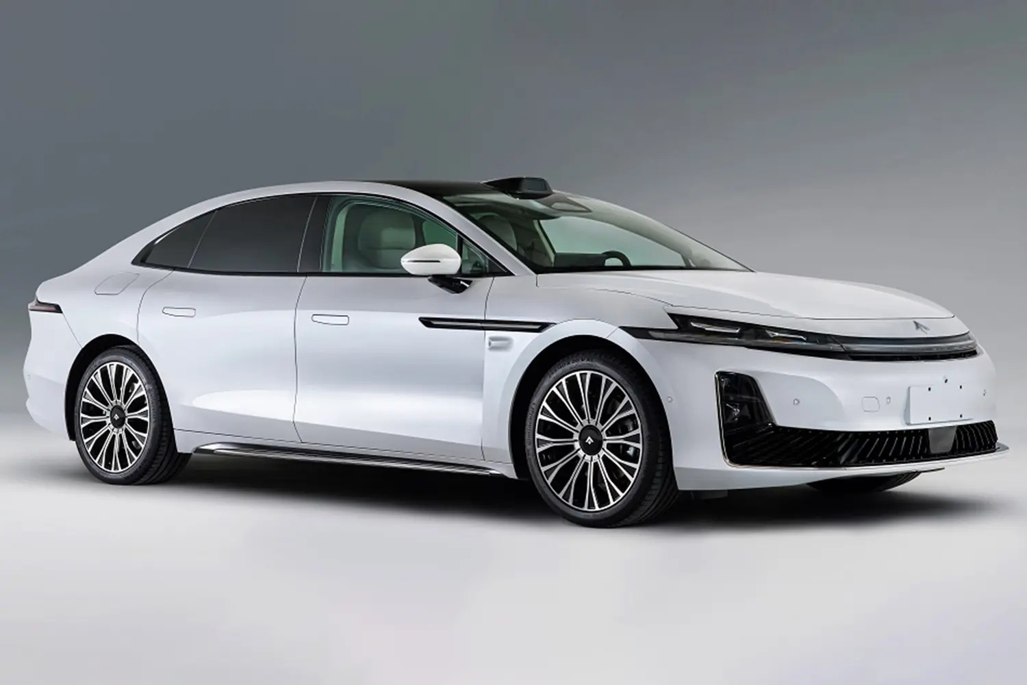 昊铂 A800这台车的所有技术都落到了实处，不管是智驾能力还是座舱的智能交互，全