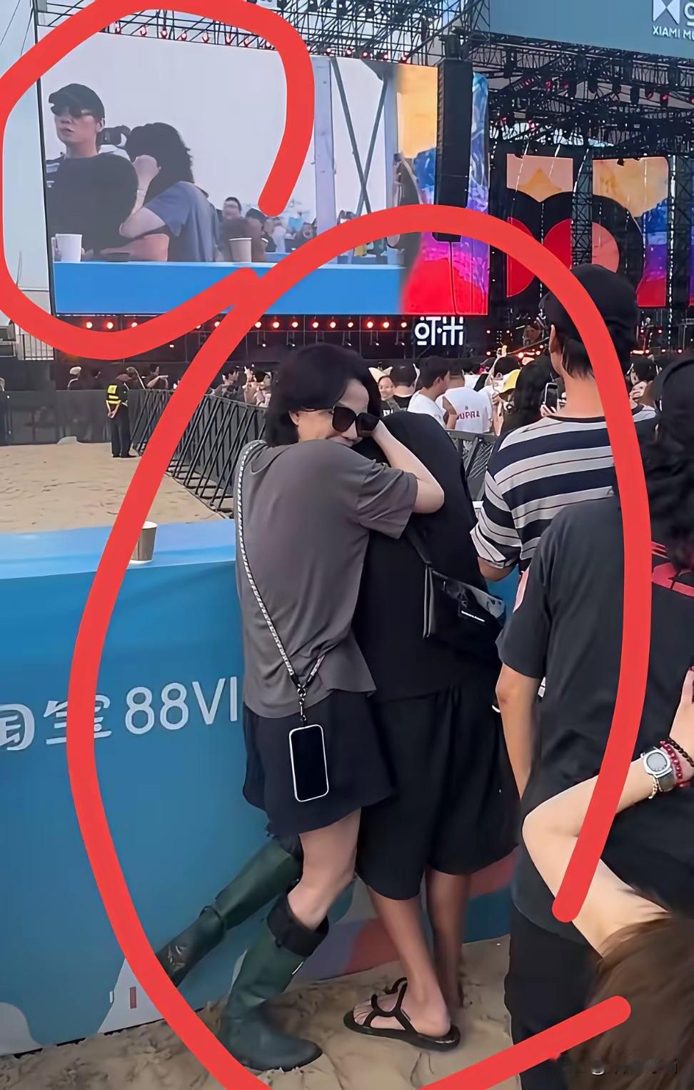 这么一看，张柏芝挺冤也挺惨的。可能因为有钱有颜唱歌又好听吧，所以很容易得到大众的