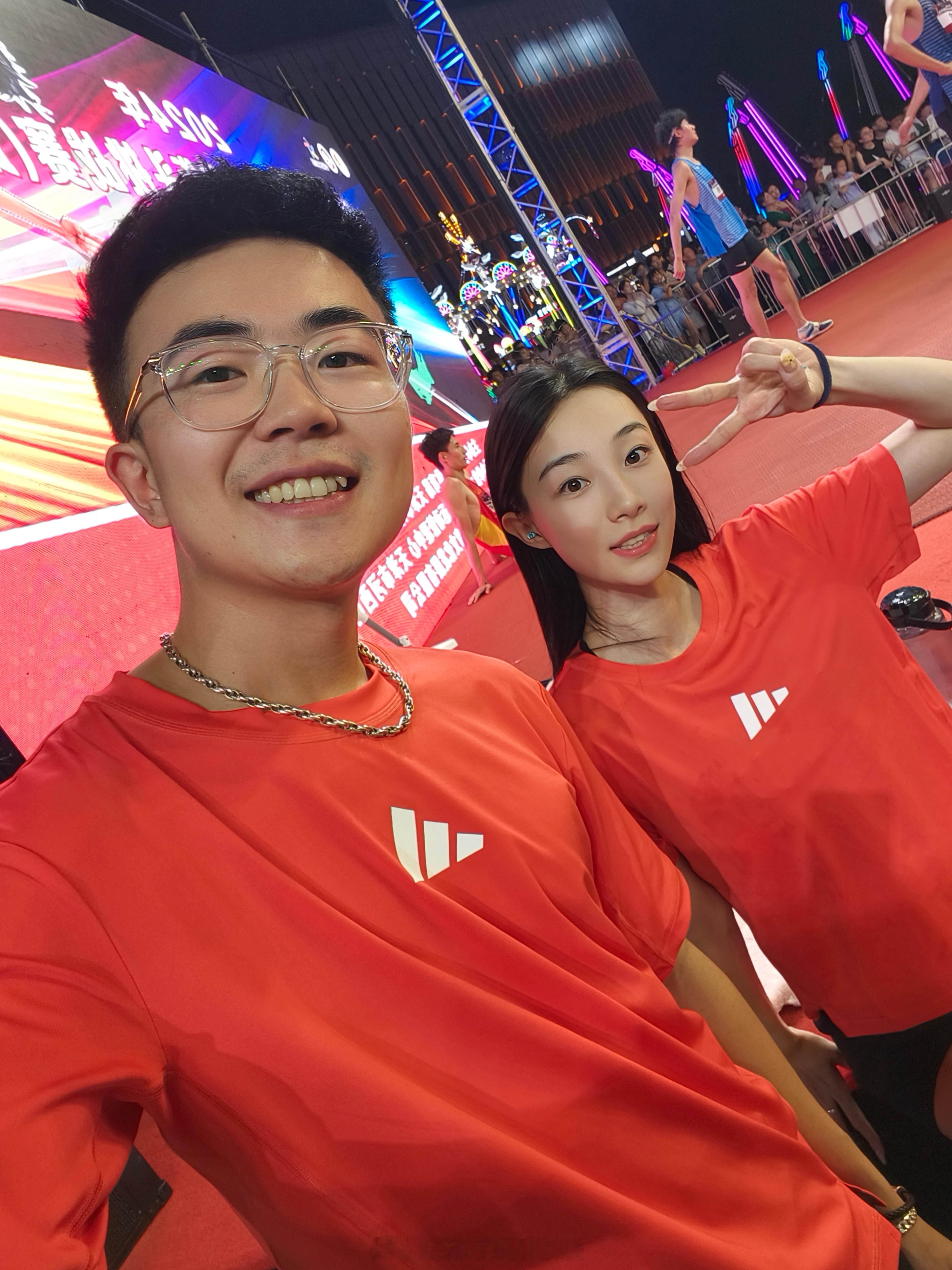 昨一见面“这不巧了嘛❓❗️”天津跳高赛场，我是应援第一人[你好]#田径说一哈##
