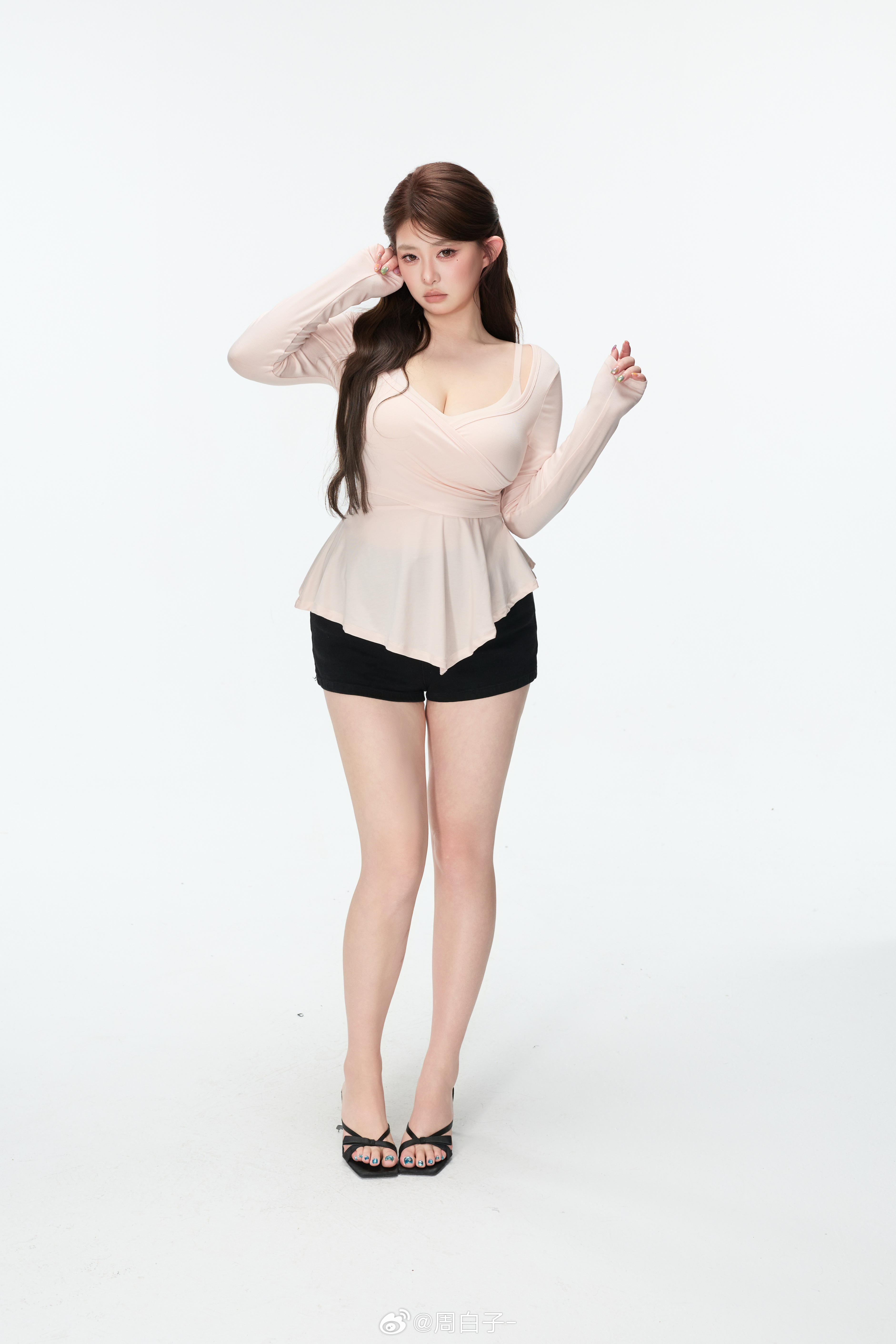 纯欲天花板・优益 C 收腰罩衫💕92% 莱赛尔 + 高弹针织☁️软 fufu 