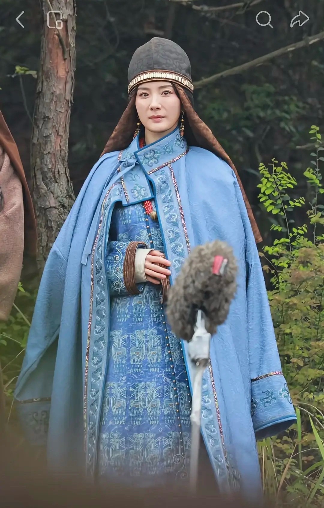 杨幂这造型的灵感是来源于济公吗？ 