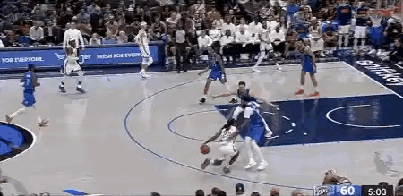 2025年1月18日的NBA常规赛中，独行侠以106-98战胜了雷霆￼。比赛中，