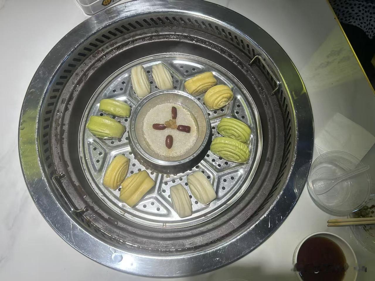 你觉得物质奖励对孩子有激励作用吗适度的物质奖励短期能调动孩子积极性，但不宜频繁使