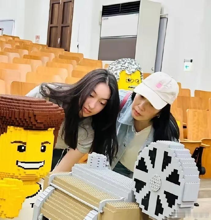 黄嘉千的女儿夏天近照曝光，简直是《爸爸去哪儿》时期等比例长大 