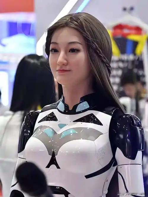 客观聊聊仿生人形机器人与婚恋生育的关系
 
先理清两个核心：当下仿生人形机器人的