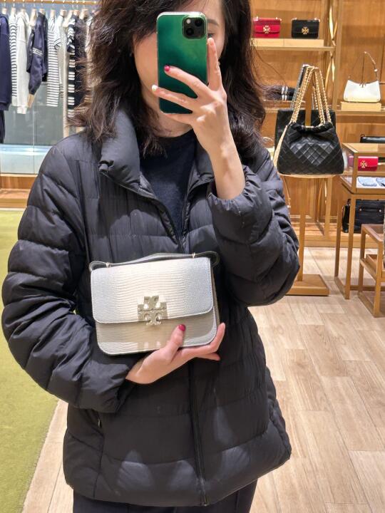 是春天的颜色｜ToryBurch高级蜥蜴纹理包儿
