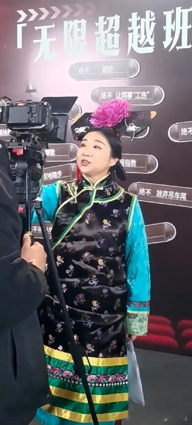家人们谁懂啊！我就问，谁能想到会有会打辩论的容嬷嬷？这脑洞，估计也就我能开得出来