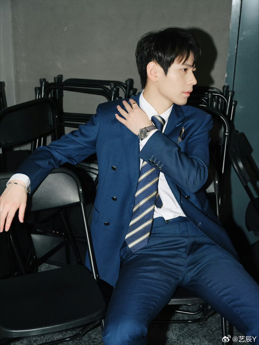 无畏NoFear 🍑心光自为引多远都无畏 星星不会说话，但它一直陪着你，直到天