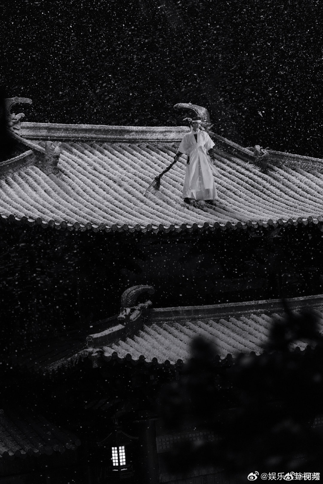 被何与雪中打戏狠狠震撼，何与一镜到底打戏又帅又燃，眼神姿态全是戏，这波必须说何与