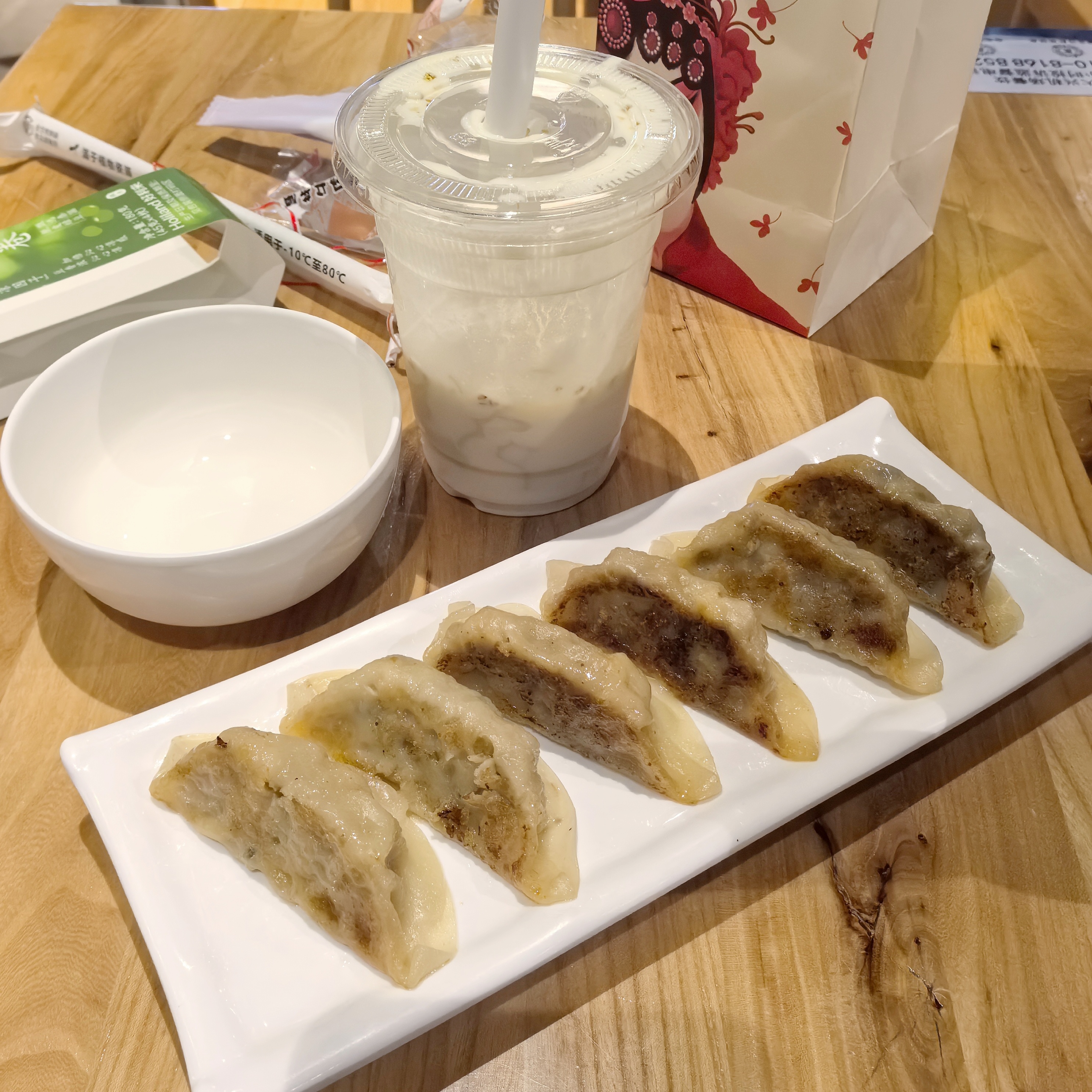 已经在大兴机场吃撑了甚至还吃了两块好利来小蛋糕何时起飞