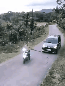 外国劫道的遇到了硬茬子