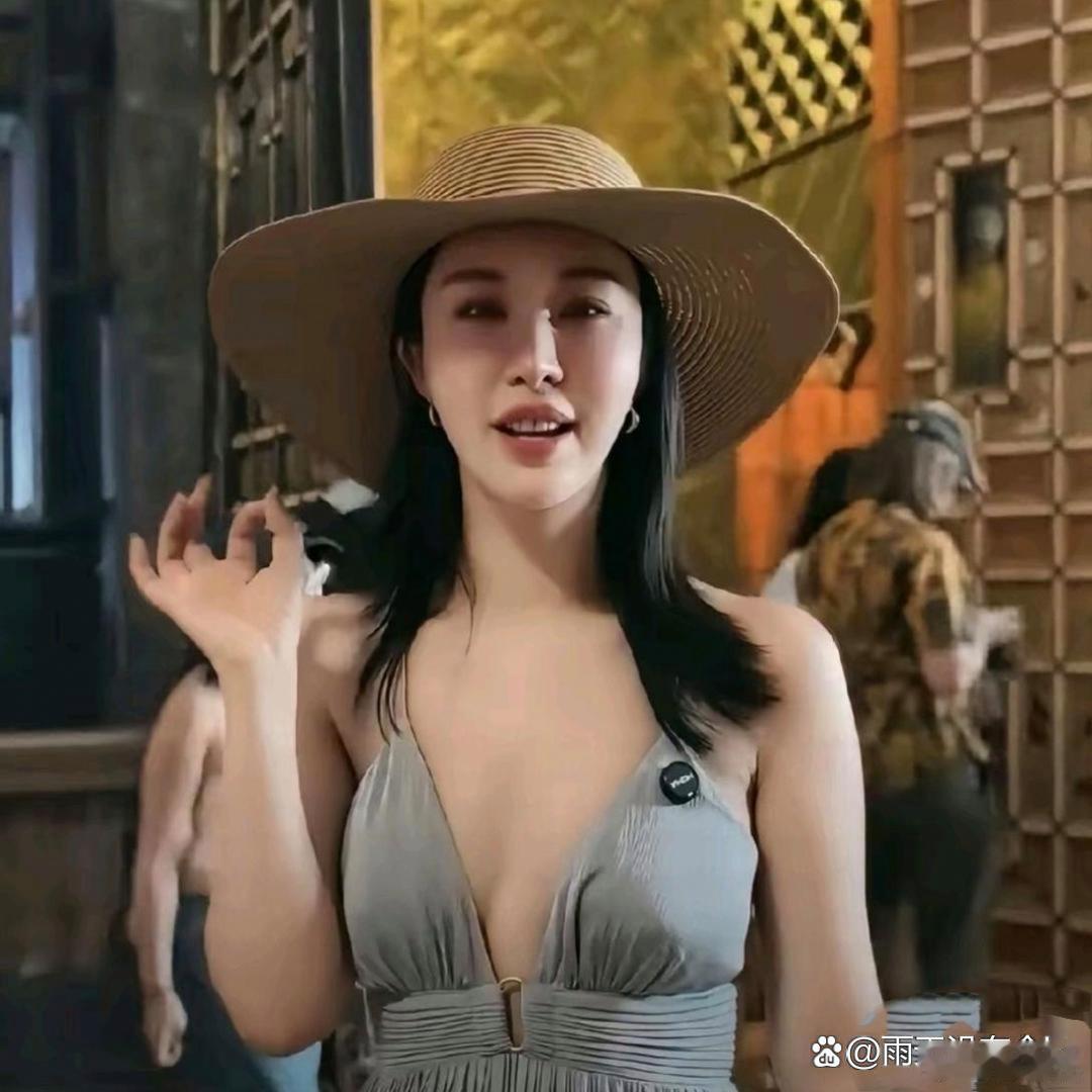 以前没发现田朴珺这么漂亮。 