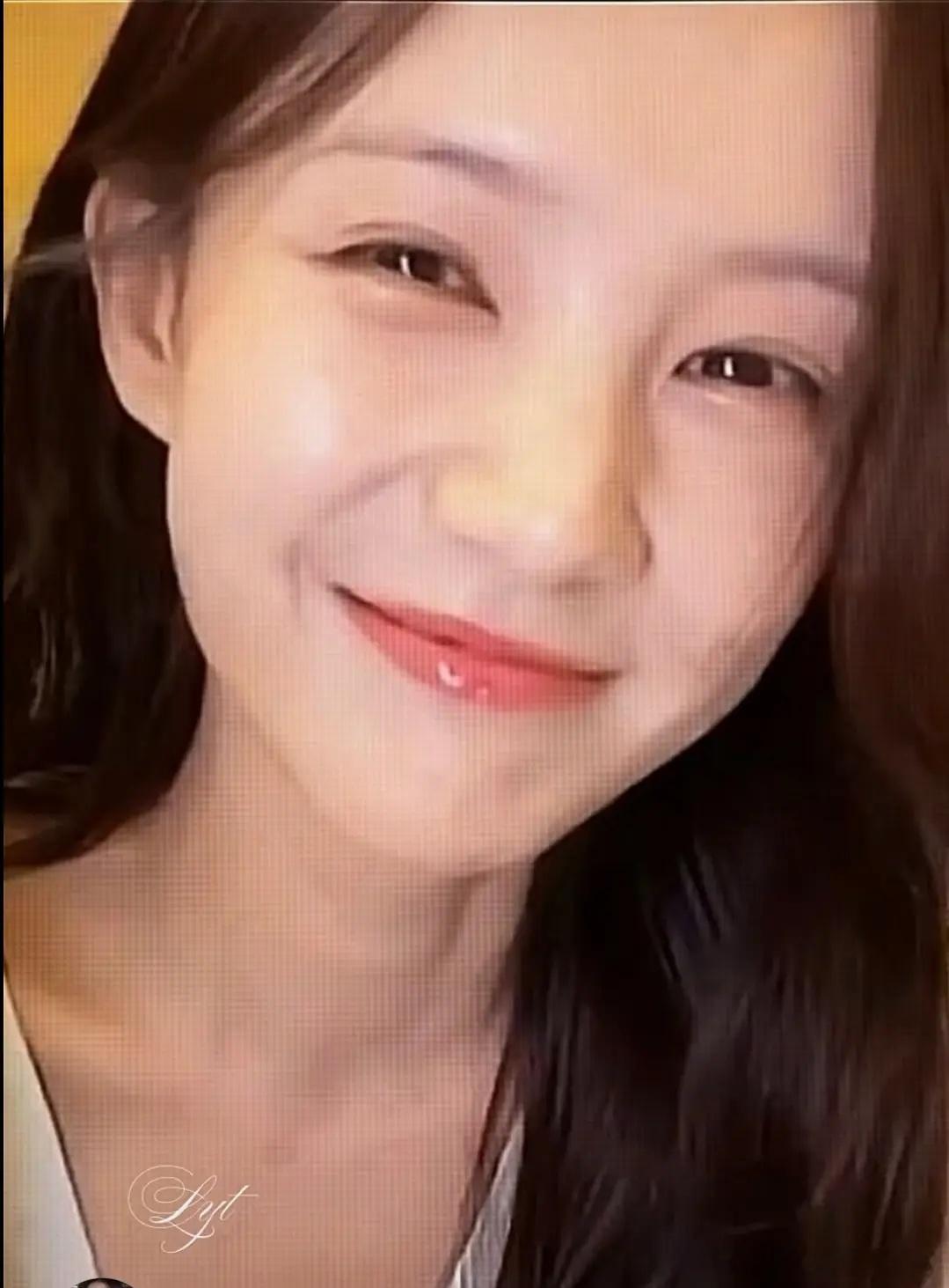 李一桐到底画哪了，画了一个小时？这不是素颜吗😳 