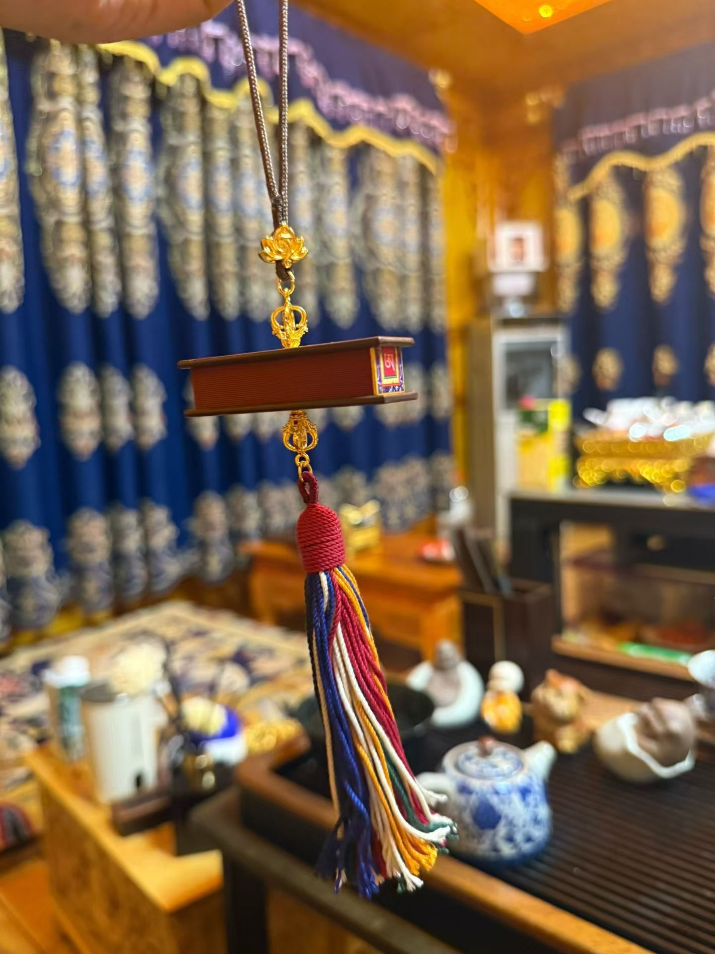 འཕྲད་མ་ཐག་ཏུ་སྤྲོ་སྣང་སྐྱིད་པ་ནི་ངག་ཚིག་
