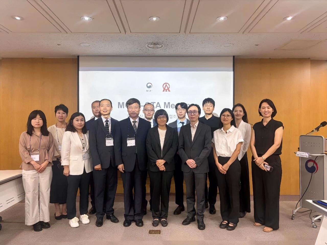 8月19日，中华商标协会会长马夫率团拜访韩国知识产权部（MOIP），与商标与外观