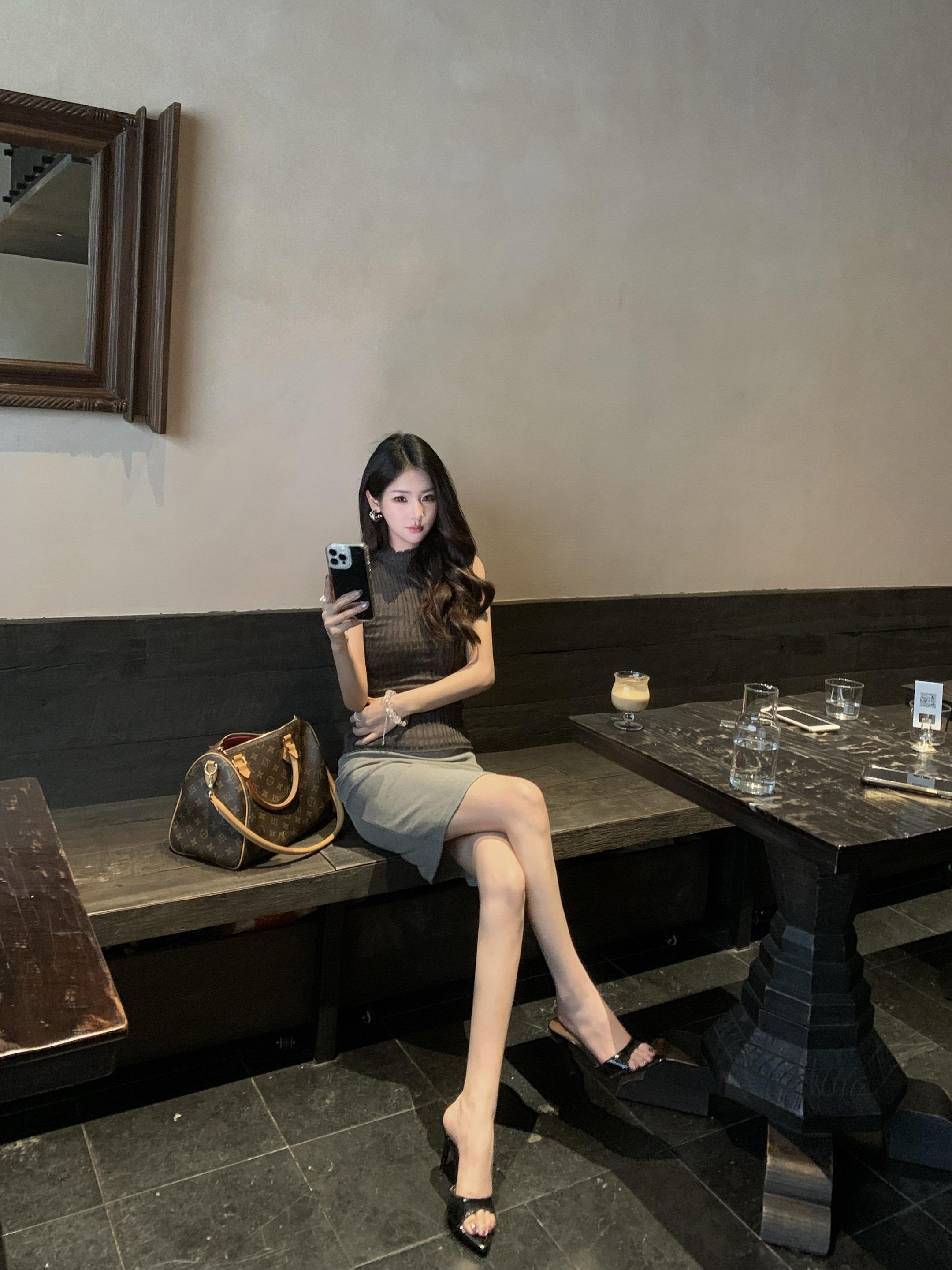 存一些韩女拍照姿势～