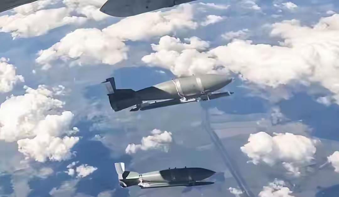​俄军的航空炸弹杀伤力是有想可知的。这时候，俄军为了完成任务，他们是用了重达50