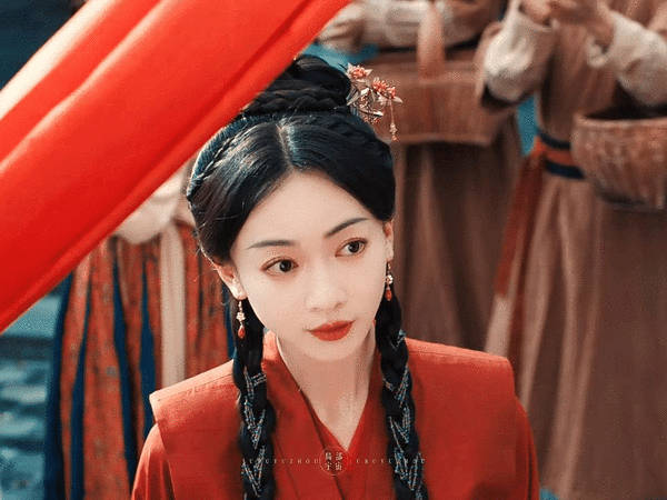 吴谨言的妆造也终于好起来了 ​​​