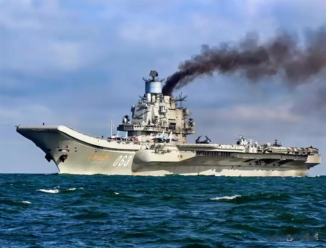 被西方称为“超级煤炉”，并笑话说“敌人在百里之外都能靠烟雾找到它”的俄罗斯，库玆