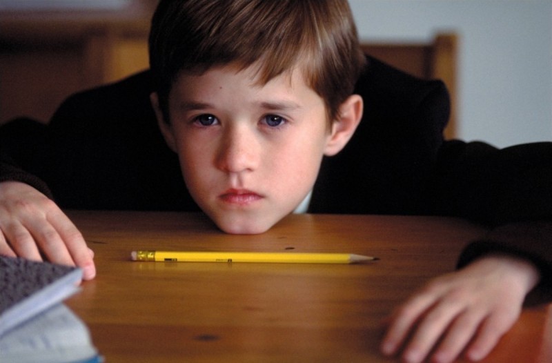 今天是《第六感》（1999）与《人工智能》（2001）里的小男孩——海利·乔·奥