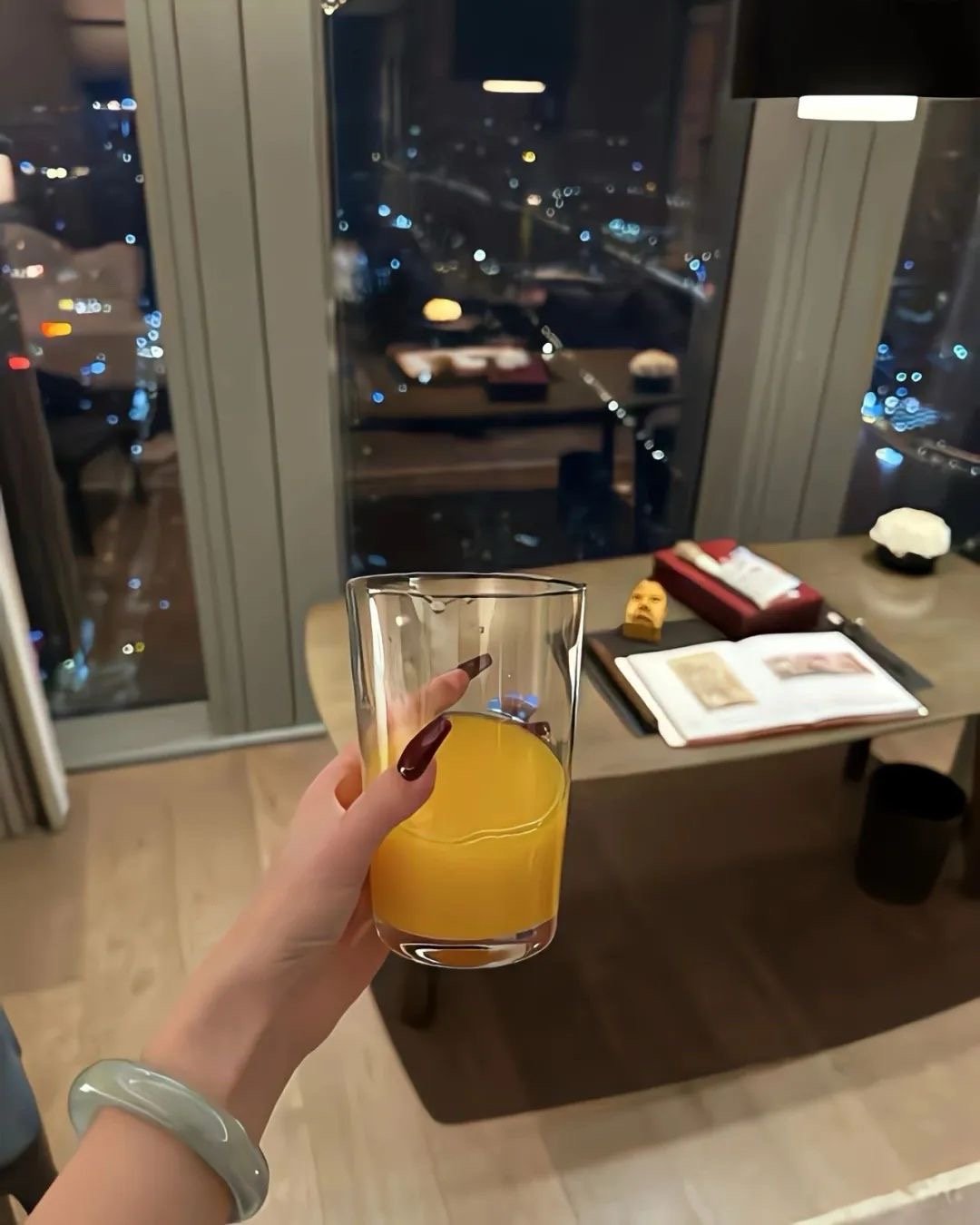💭 𝕔𝕒𝕝𝕝 𝕞𝕖༢ 走自己的路，不慌不忙，修自己的心，默默发光。
