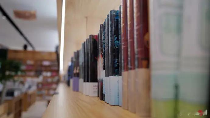 【地震逃生知识知多少】地震来临时千万别慌张，这些逃生常识要记牢！掌握避险技能，有