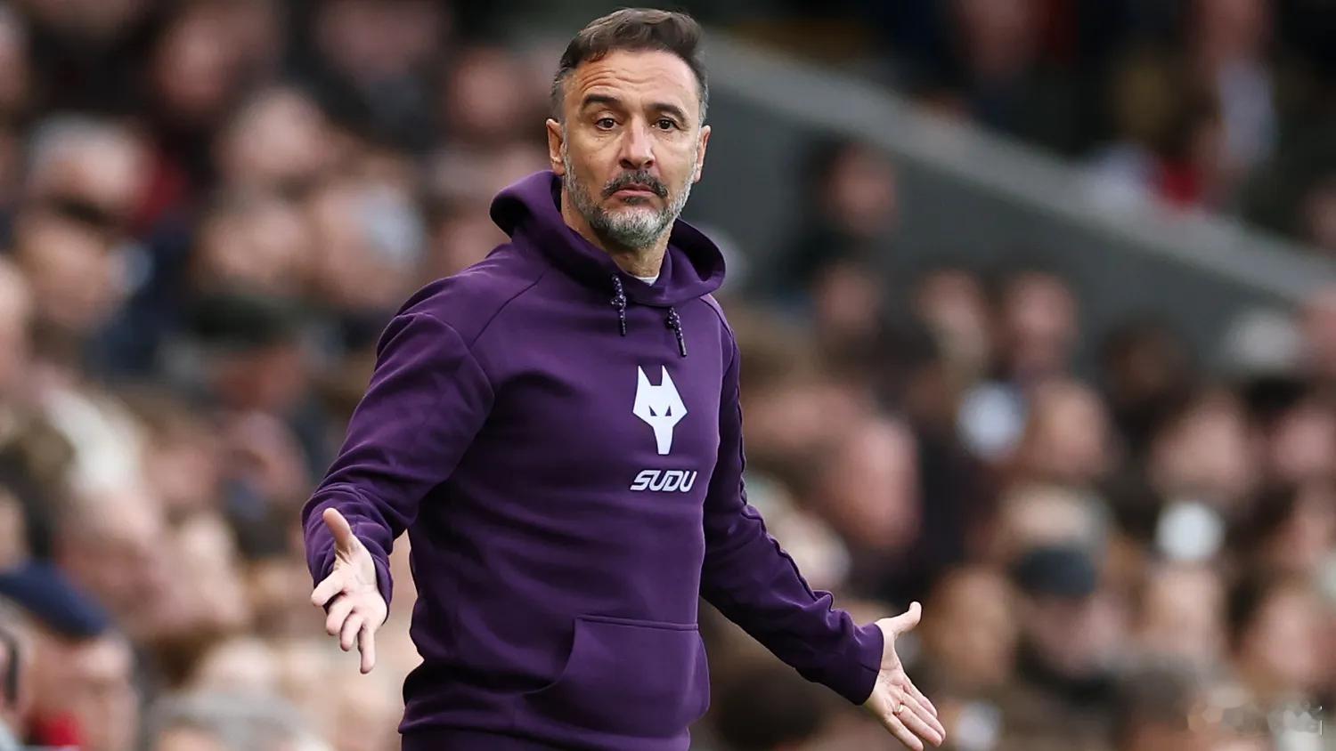 狼队 一个巨大的疑问是，复星集团为什么在9月份给了佩雷拉一份新的三年合同？现如今