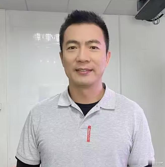 黄健翔谈日本队：一个群体怎样对待足球，足球就会怎样对待他们6月21日讯 北京时间