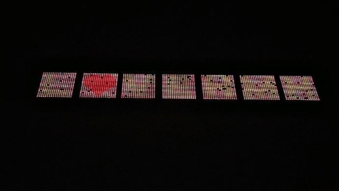 侯明昊无人机应援夜幕之下无人机依次变换造型，浪漫值直接拉满。祝愿侯明昊新岁启章，