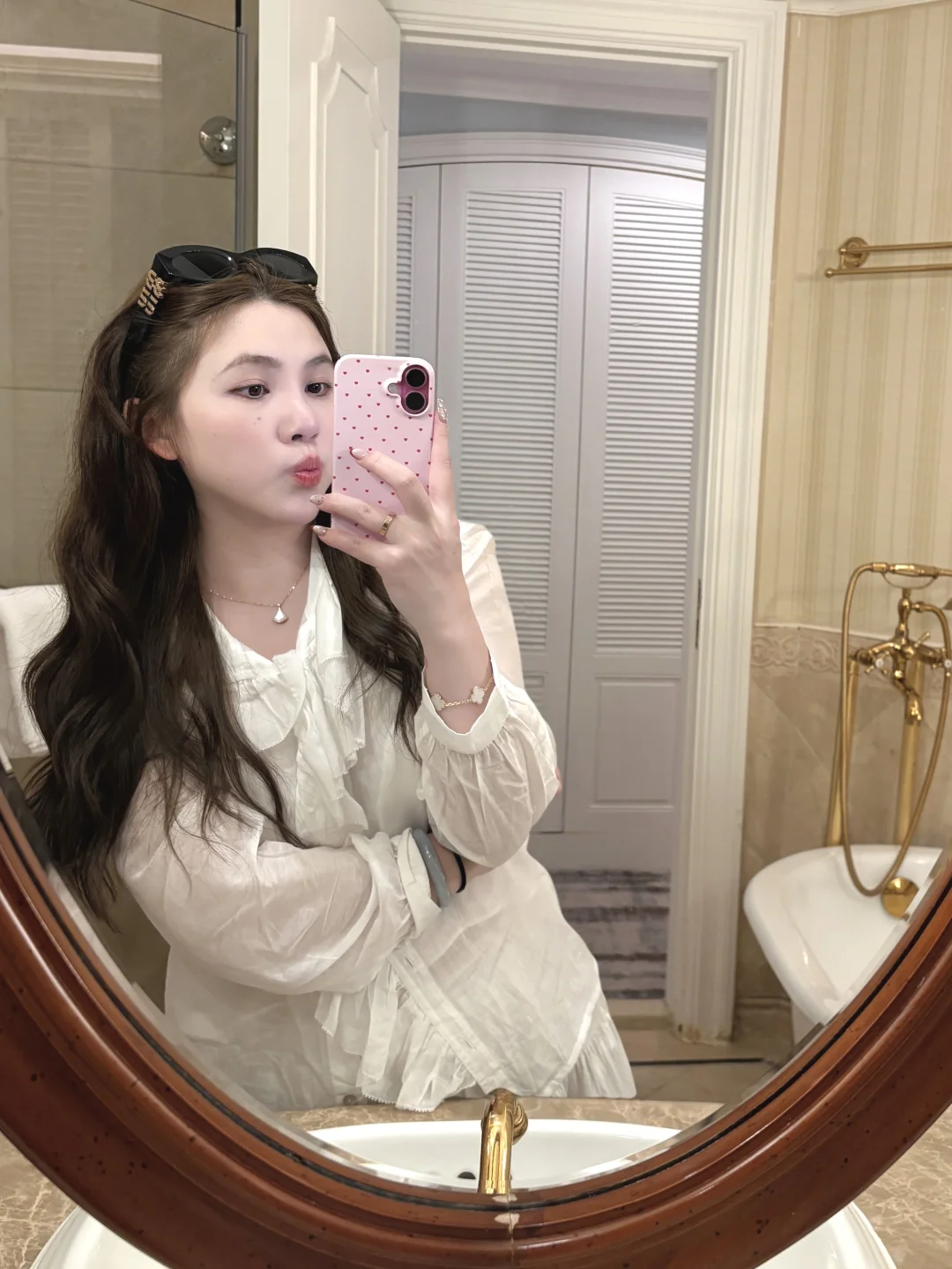 依旧喜欢穿一身白🤍