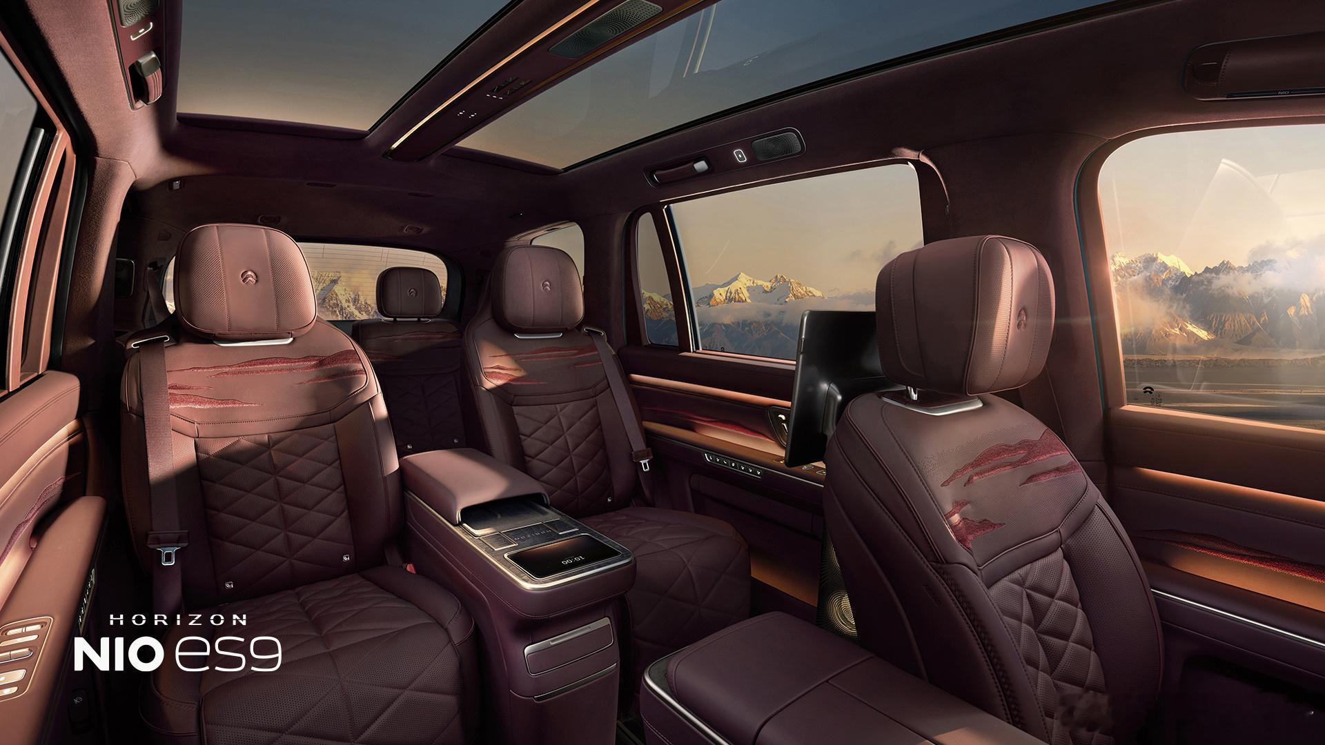蔚来ES9 地平线特别版官图现已发布。「寰宇晨晖」专属主题车色，搭配精致的苏木红