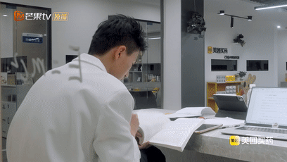 #刘成篪率先找到关键致伤物# 刘成篪让我深深的感受到了刑侦知识的魅力，原来刑侦和