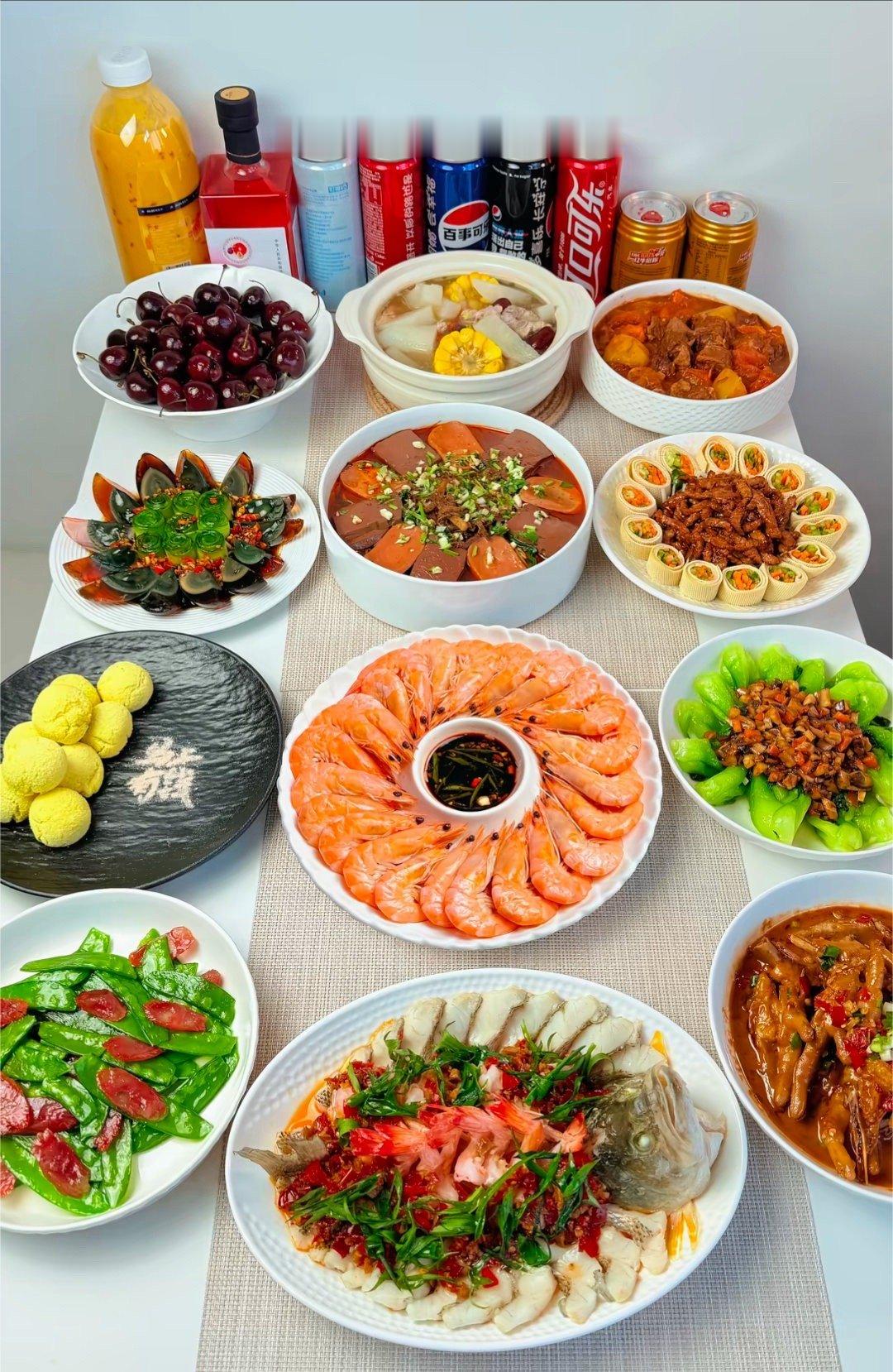 从第一声问候到第一口饭菜，都是生活的仪式感。愿这些小美好伴随你一整年，万事胜意，